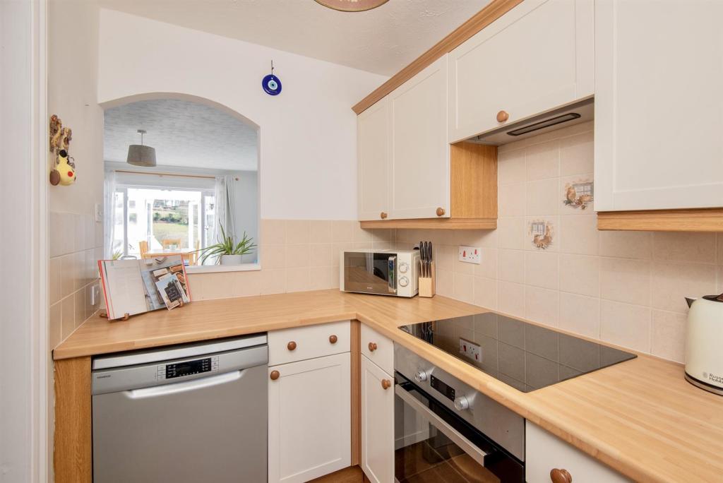 Kitchen Alt.jpeg