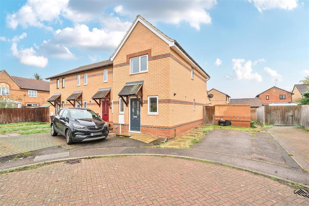 69a Johnson Avenue, Brackley (5).jpg