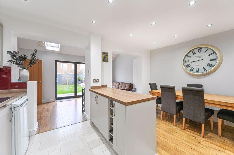 Kitchen, Dining, Family Room Overview 