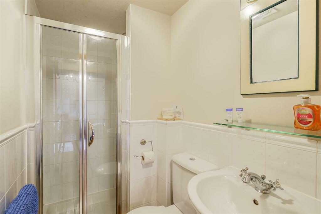 The Hen House Shower Room