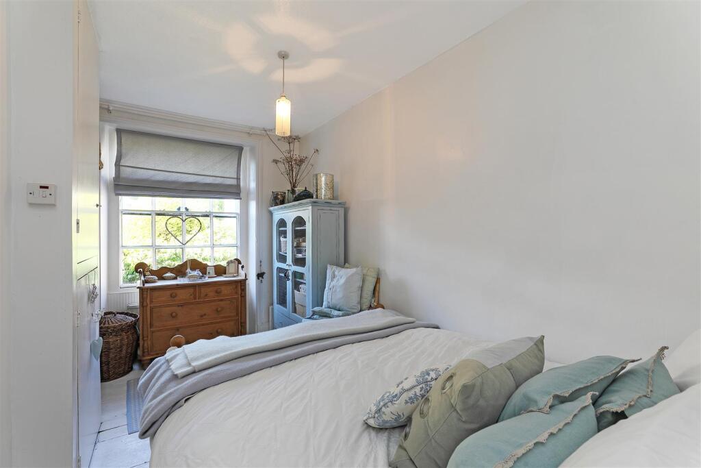 Brockwell House P.72.Photoneg.co.uk.jpg