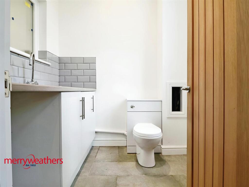 Wc/Utility Room