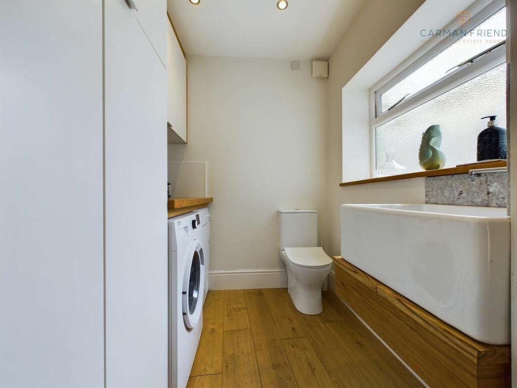 Utility Room/WC