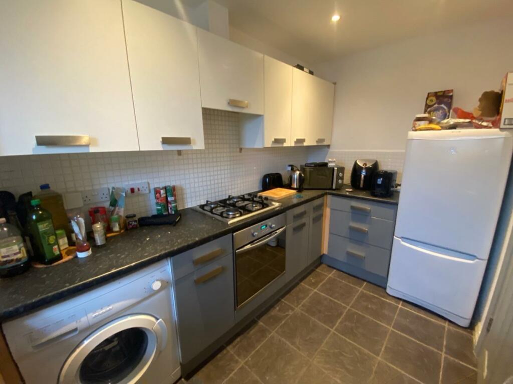 23TS Kitchen .jpeg
