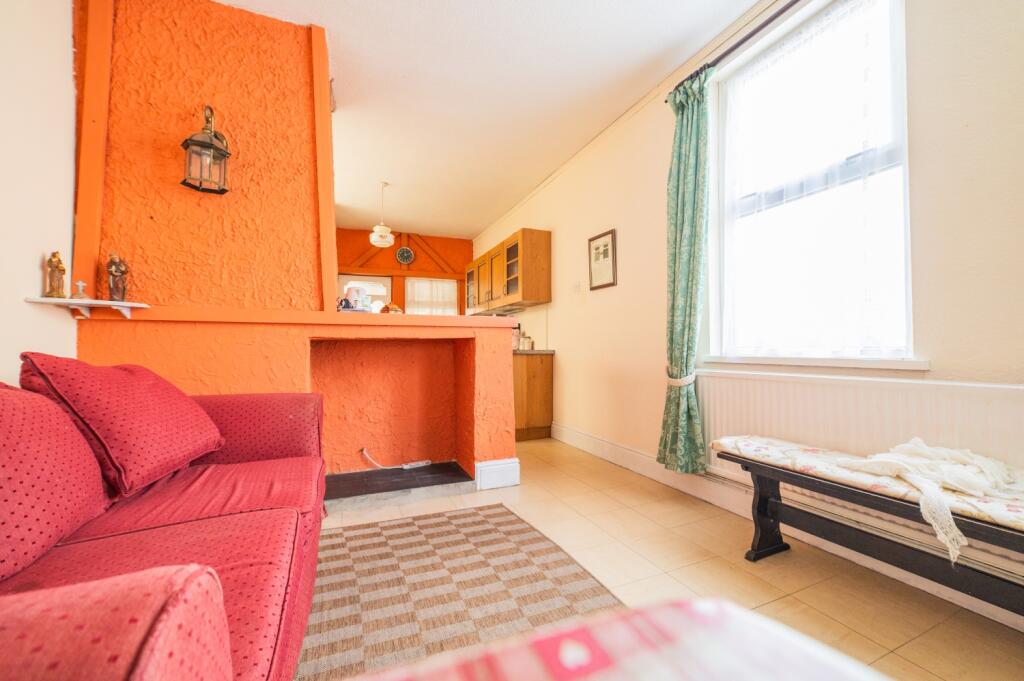 Call 02920 454555 to secure your viewing_19