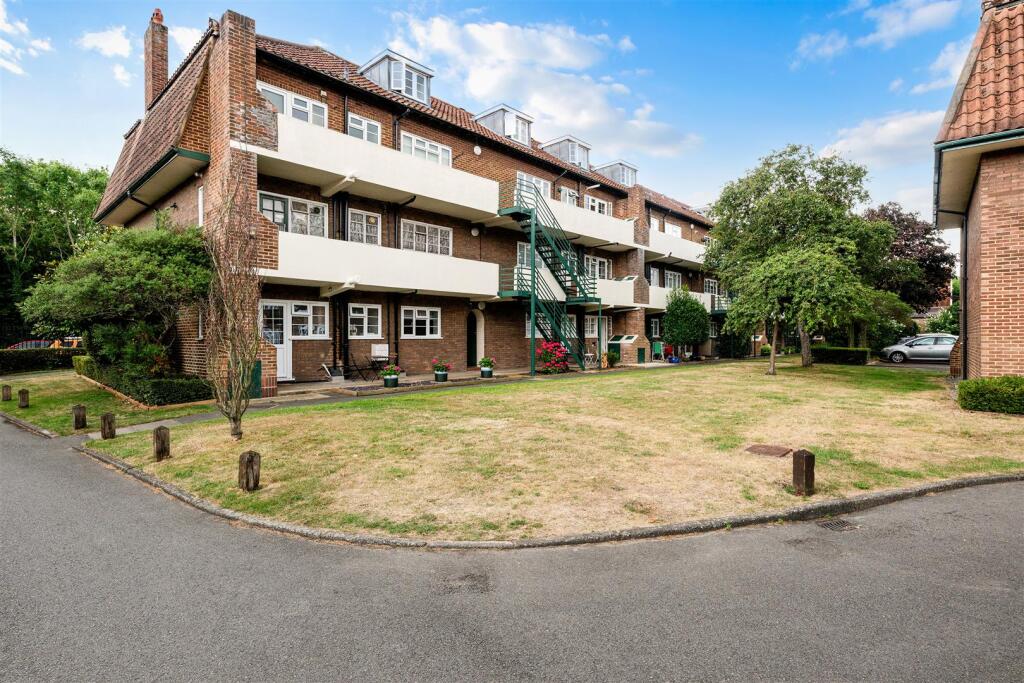 BEECHWOOD COURT, 13-5.jpg