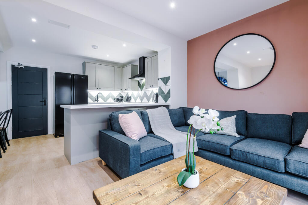 6 Capricorn Way, Living Room 2