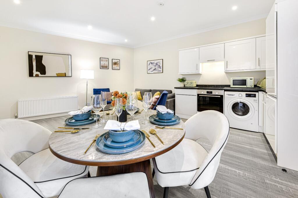 Kitchen/Reception