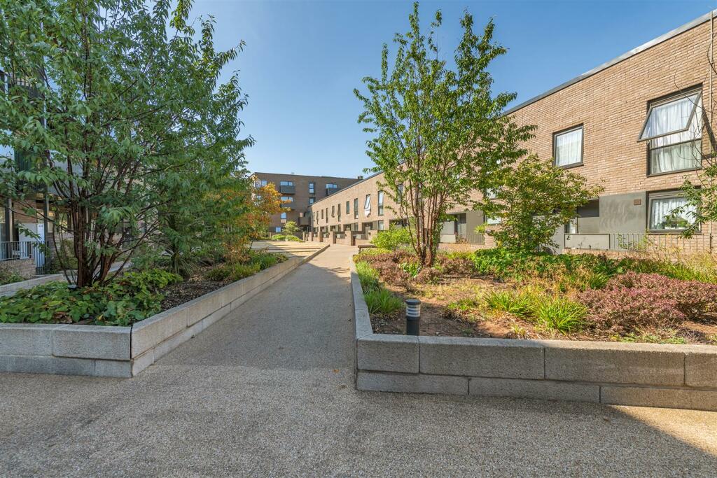 Craig House E17
