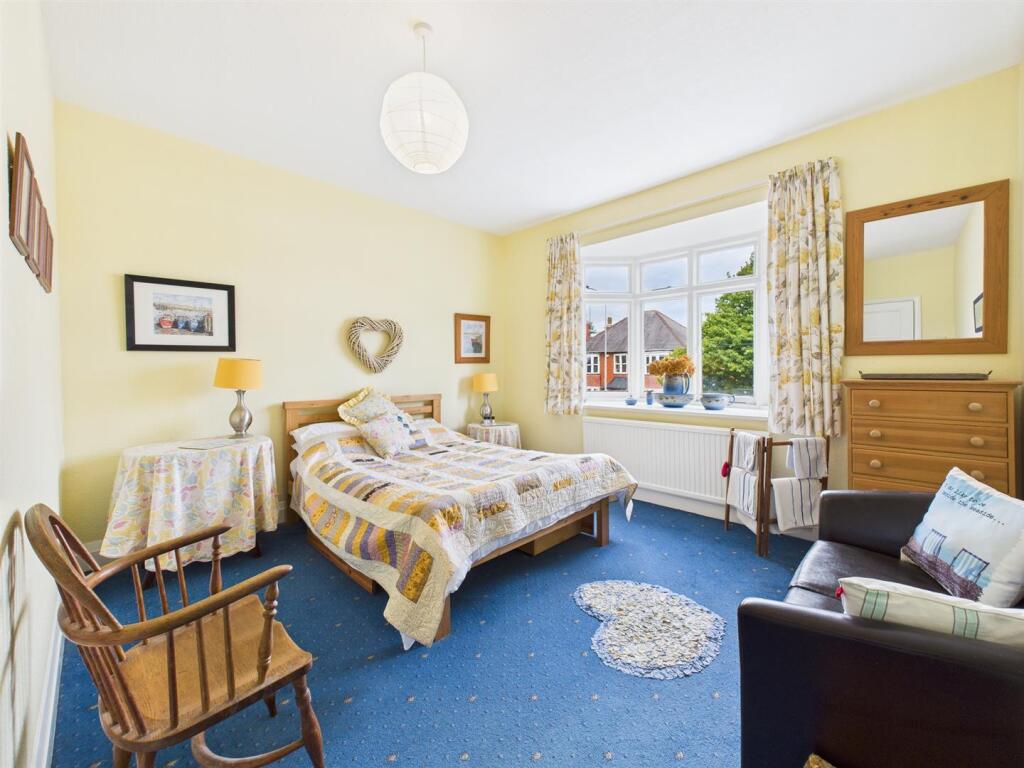 Bedroom: