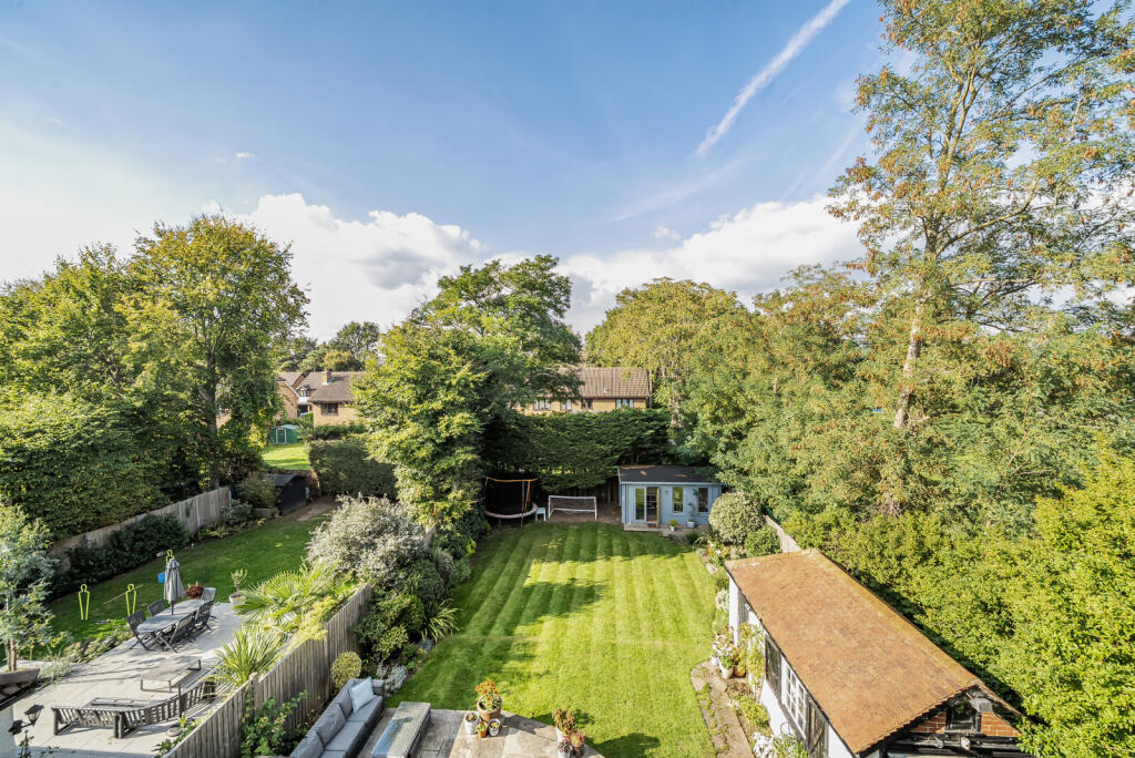 1361314-2-68daa00...