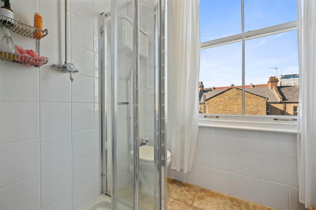 AR - Stanlake Road16.JPG