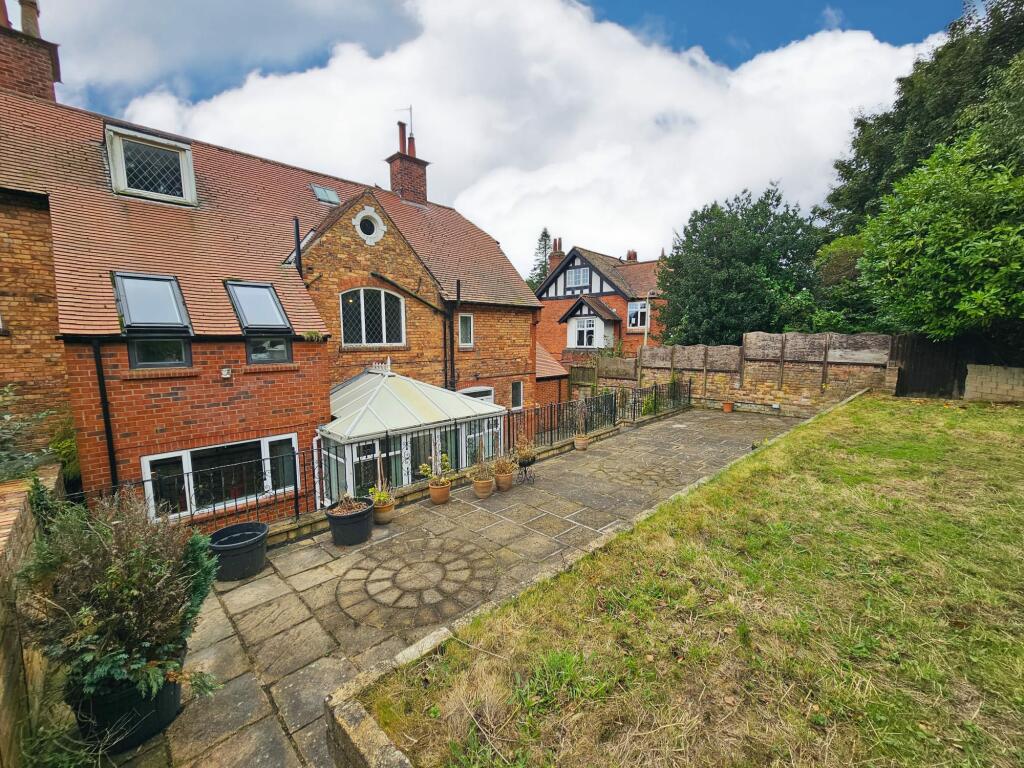 e2b280d7-ffab-4cba-bc52-baa01e85f0db