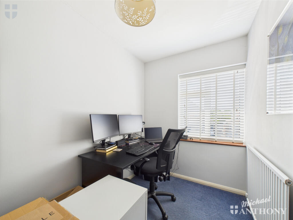 CAM03218G0-PR0646-STILL017