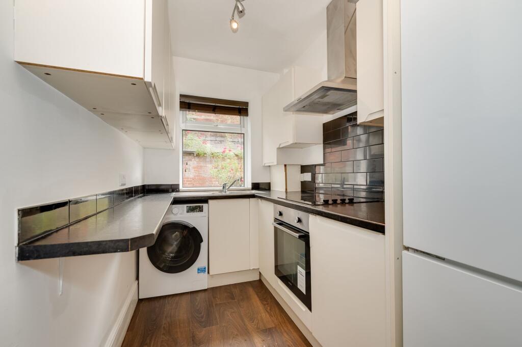 KITCHEN, DINER AND LIVING ROOM