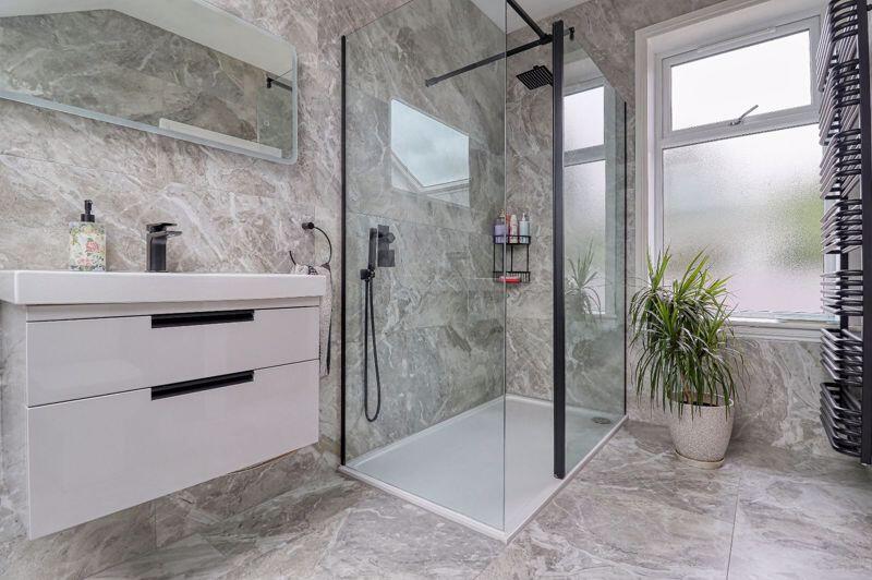 Master En-Suite