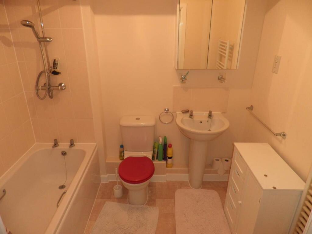 BATHHROOM