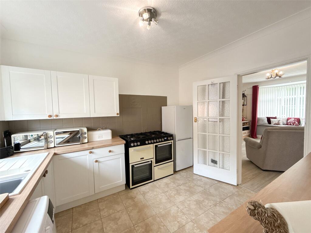 Breakfasting Kitchen