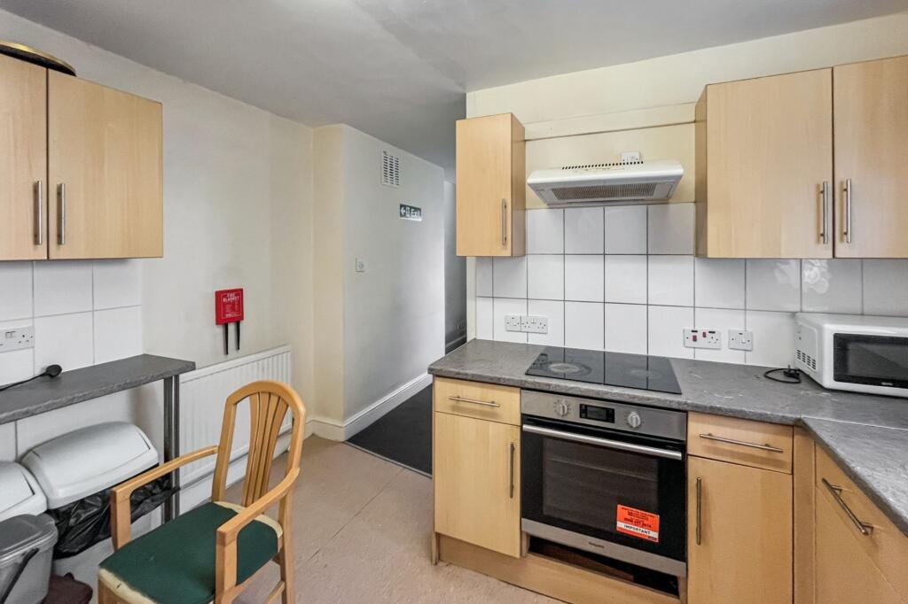 96 Ritherdon Road, Tooting, London SW17 8QQ