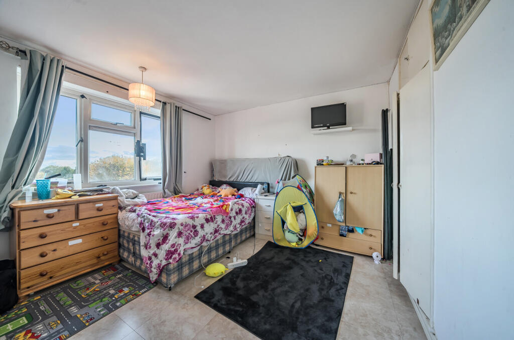 1373200-2-68ff84a...