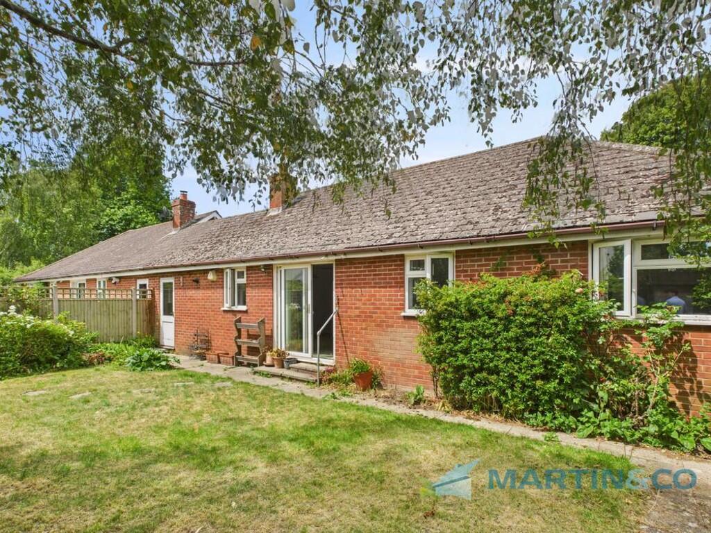 CAM02145G0-PR0068...