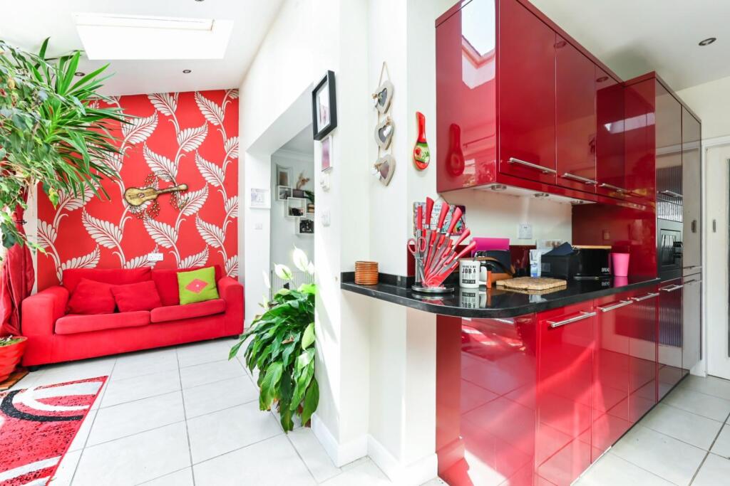 EWELL PARK WAY (10).jpg