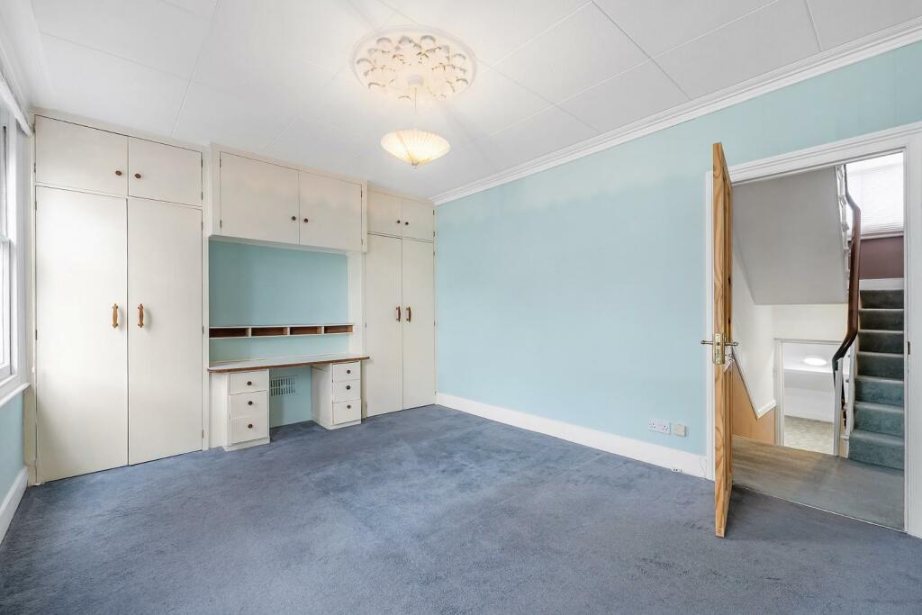 Principal bedroom (2).JPG