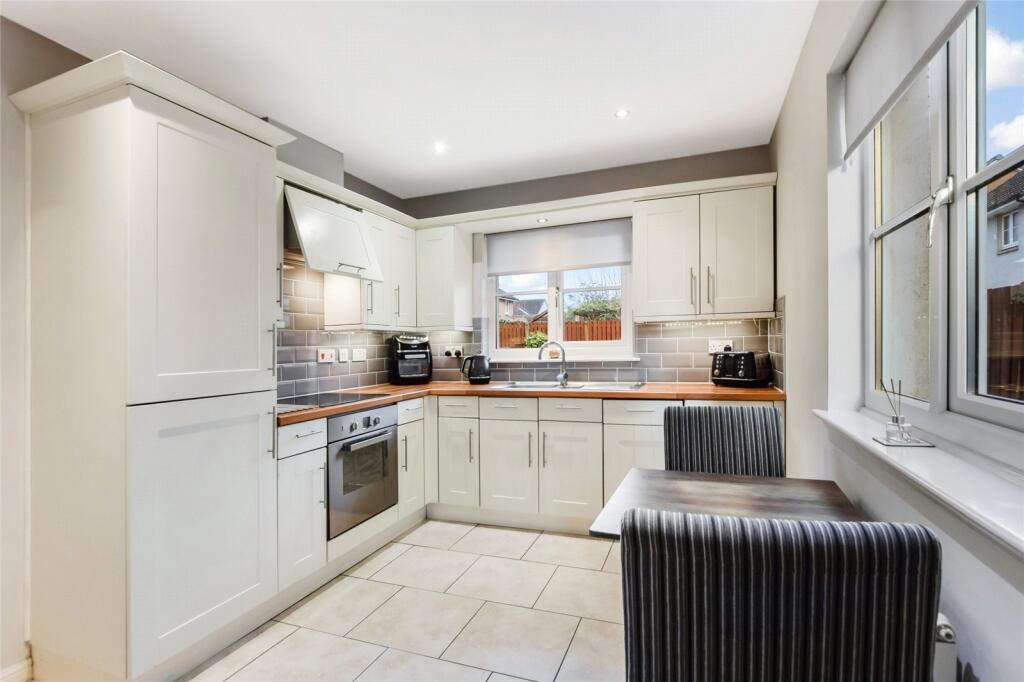 Breakfasting Kitchen