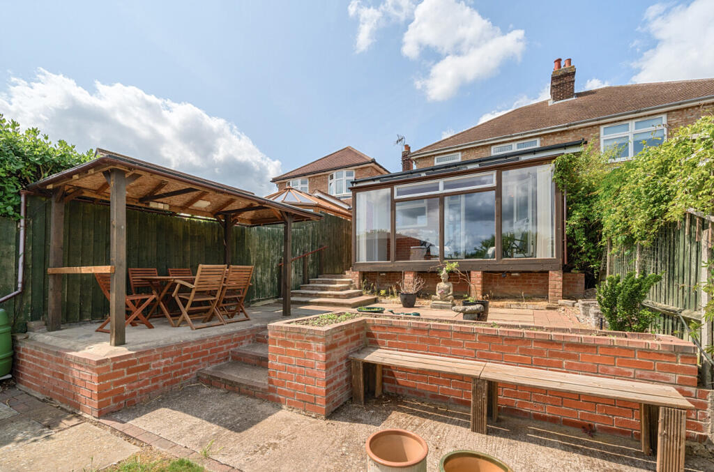 1306897-3-68488ae...