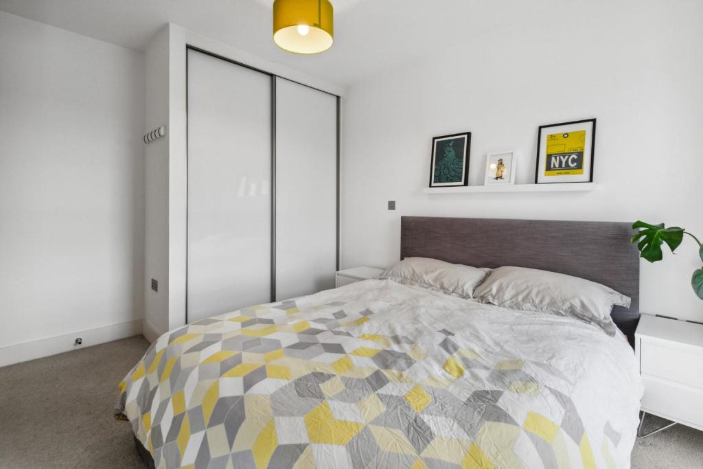 Bedroom (2).jpg