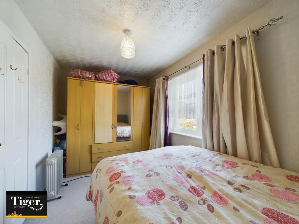 CAM02176G0-PR0338...