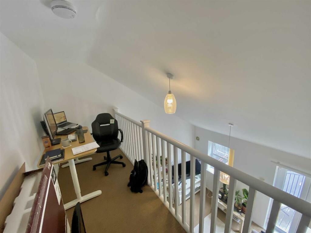 Mezzanine floor