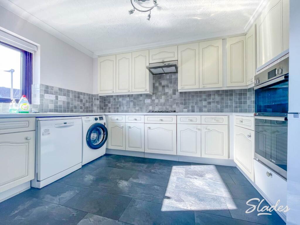 8 The Courtyard kitc