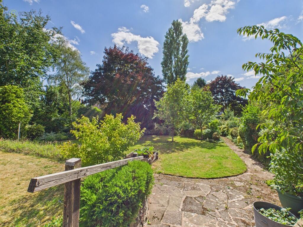 CAM03830G0-PR0196...