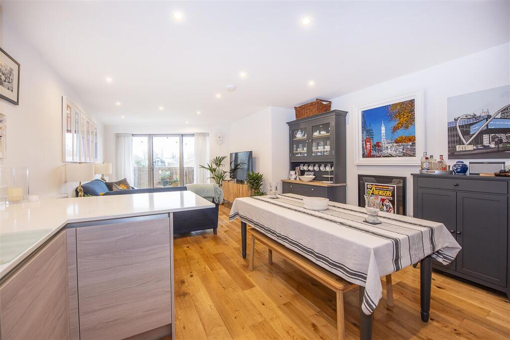 5-taggs-house-42-summer-road-0001 (12).jpg