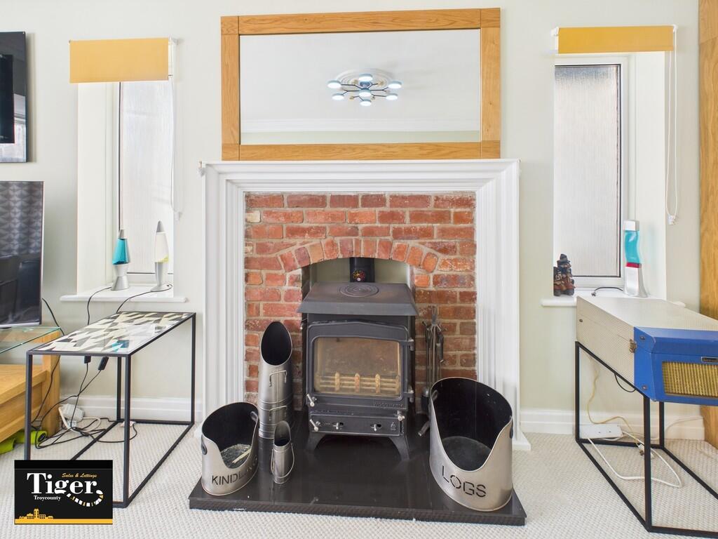 CAM02176G0-PR0772...