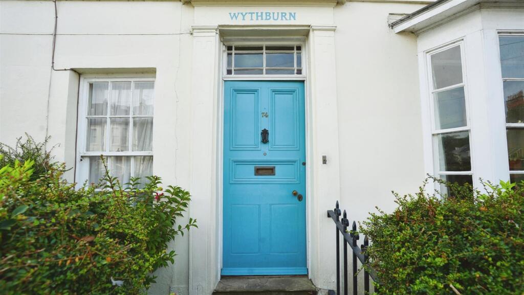 4c1074e5--4536-8426-75327794C556-22198-000008A3178