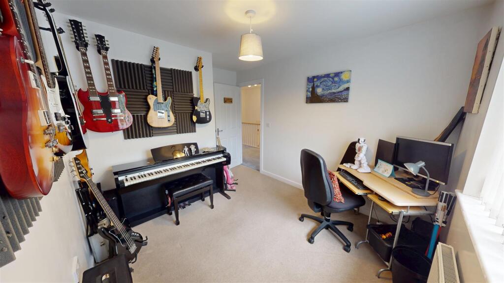 Simmons Close Bedroom