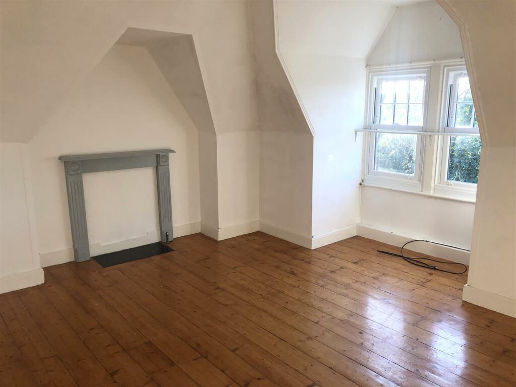 lounge.jpg