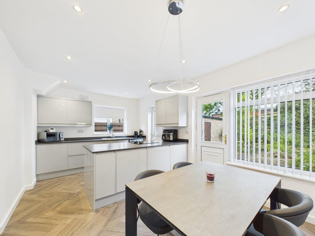 CAM01835G0-PR0298...