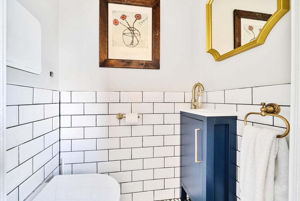 1316188-6-68625db...