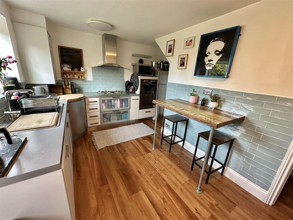 Bramleys Estate Agents - Sandiway Bank - Dewsbury 
