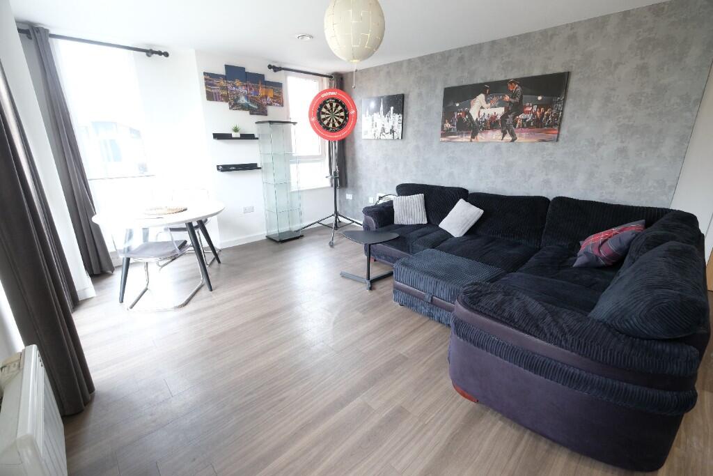 OPEN PLAN ROOM