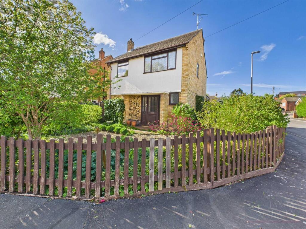 Fairway, Market Harborough