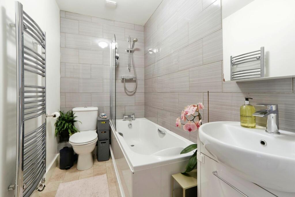HOUSE BATHROOM