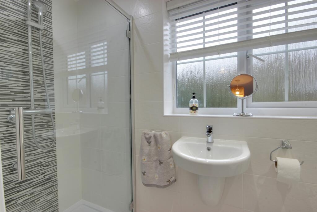 1 Bed 1 Ensuite