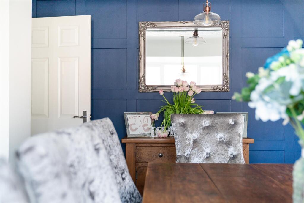 Dining Room-3.jpg