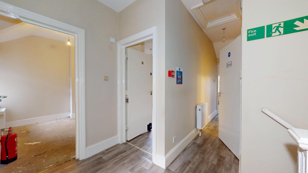 4 &amp; 6 Rosswood Gardens, Wallington SM6 8QZ