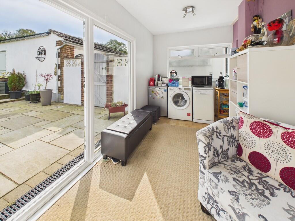 CAM05068G0-PR0014...