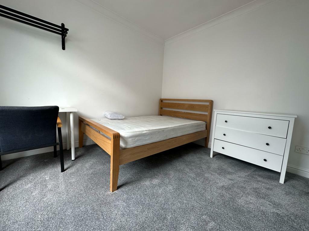 62C S Bed 4.jpg